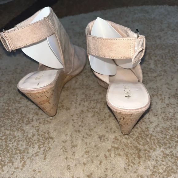 Nine West suede heels - Picture 4 of 4